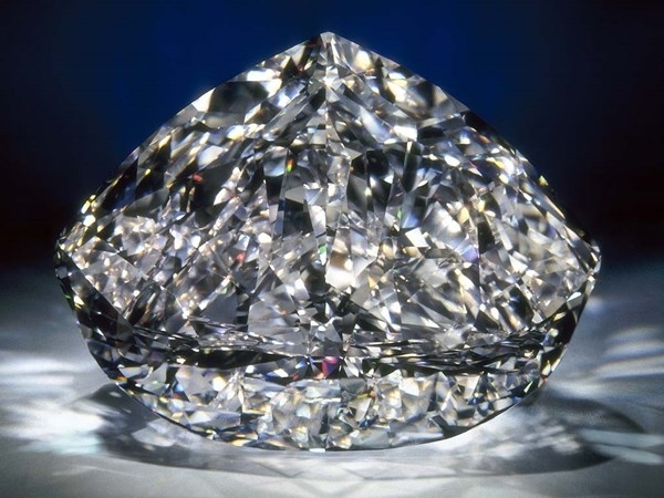 kim cương thiên nhiên là gì