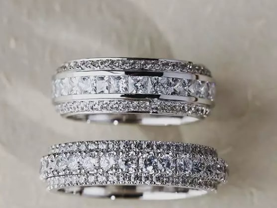 Nhẫn cưới full kim cương xoay ấn tượng