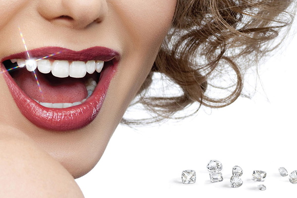 Đá đính răng kim cương nhân tạo là đá gì? - JEMMIA DIAMOND