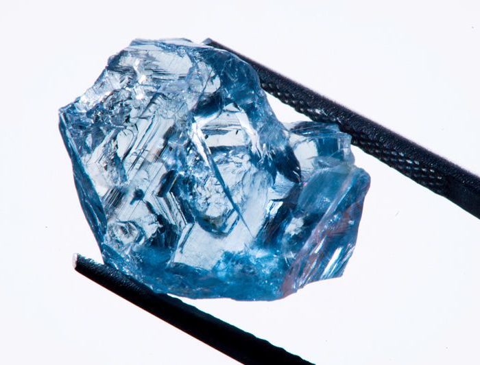 kim cương xanh giá