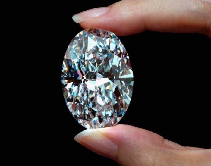 Đồ trang sức kim cương còn được dùng làm gì