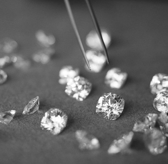 Sự biến động tăng giá kim cương