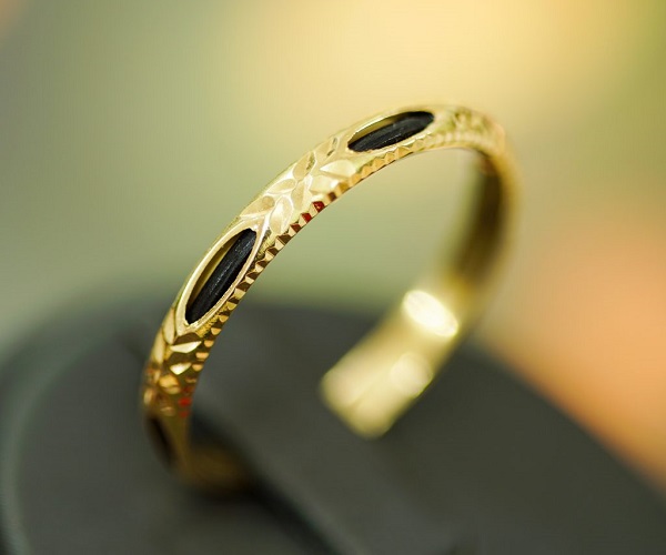 6 Nguyên tắc cần phải biết khi chọn mua vòng đeo tay nữ – Cardina