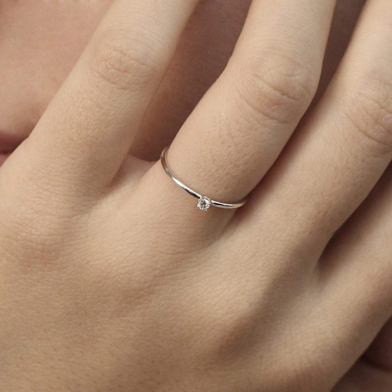 Tại sao nhẫn cưới kim cương hoàn hảo đá chủ phải là 4.5ly ?