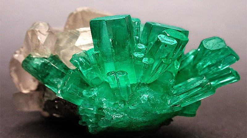 Đá Emerald (xanh lá) - Ngọc lục bảo quý giá