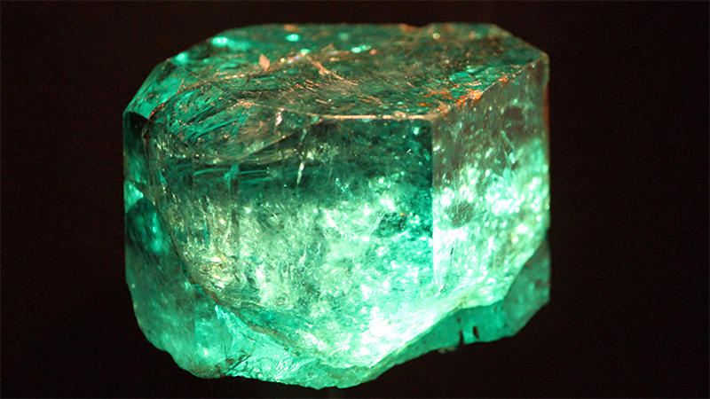 Đá Emerald (xanh lá) - Ngọc lục bảo quý giá