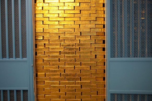 Nhu cầu sử dụng vàng trên thế giới hiện nay tăng khoảng 5% so với năm trước, điều này là bởi các quốc gia trên thế giới đang có xu hướng khai thác và tích trữ lượng vàng để đảm bảo sự ổn định tài chính quốc gia.