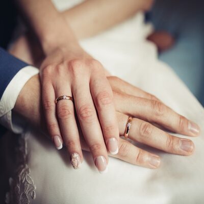 Nhẫn cưới bạch kim