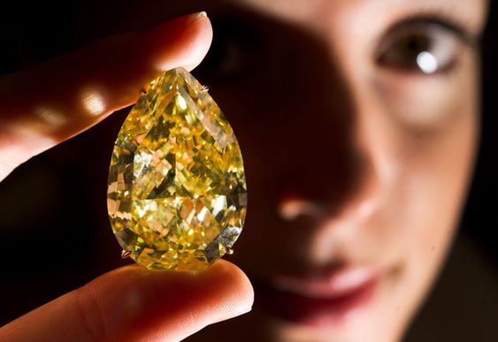 Kim cương vàng - Một trong những loại kim cương quý hiếm nhất hiện nay