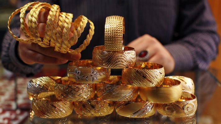 Việt Nam tiêu thụ vàng bao nhiêu một năm?