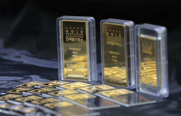 Việt Nam tiêu thụ vàng bao nhiêu một năm?