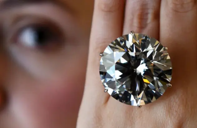 10 carat kim cương nặng bao nhiêu gam?