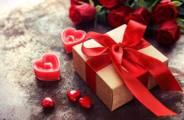 Valentine đỏ ai tặng quà cho ai