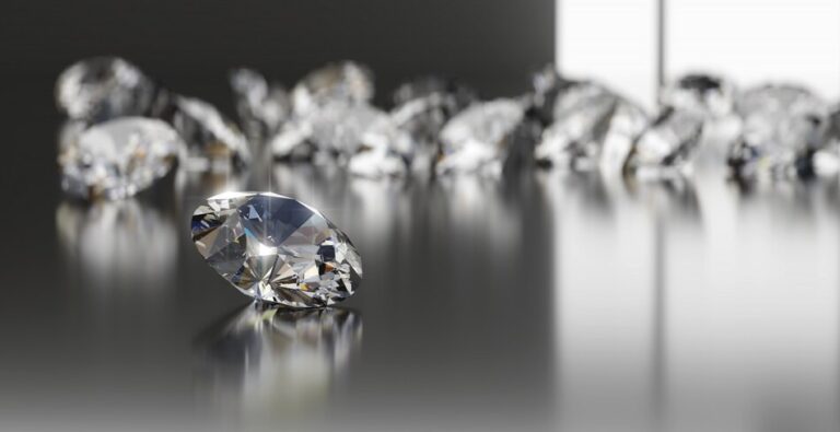 13 carat kim cương tự nhiên