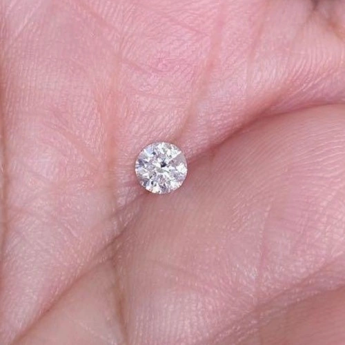 Hình 2: Kim cương 3.8mm có ý nghĩa gì?