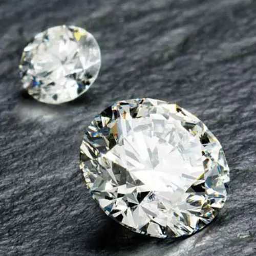Hình 3: Kim cương IF là loại kim cương có giá trị đầu tư cao, bởi độ tinh khiết hiếm có và giá trị vĩnh cửu