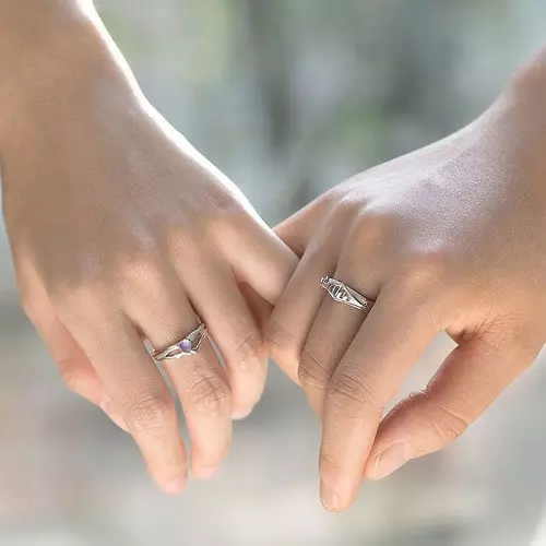 Hình 1: Nhẫn cầu hôn đeo ngón nào theo các quan niệm