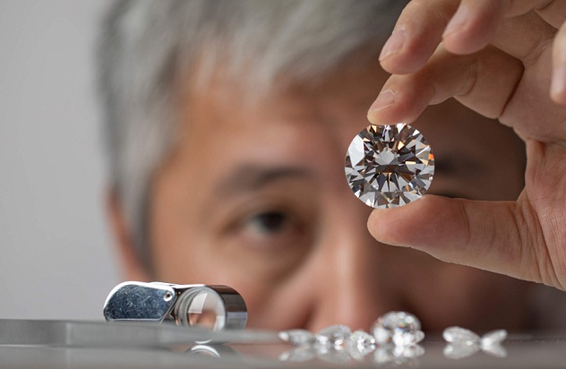 Làm thế nào để tránh bị lừa đảo khi mua kim cương