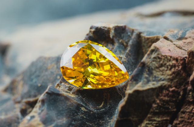 Độ cứng của Đá Topaz đạt 8/10 theo thang đo Mohs